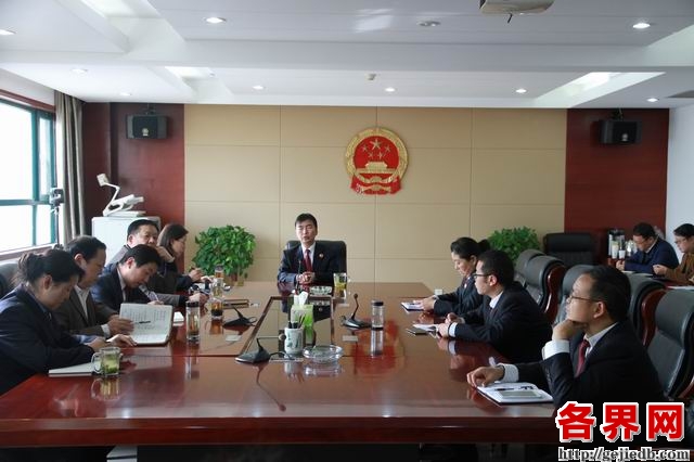 调整大小 3观看结束后市检察院召开研讨会议.JPG